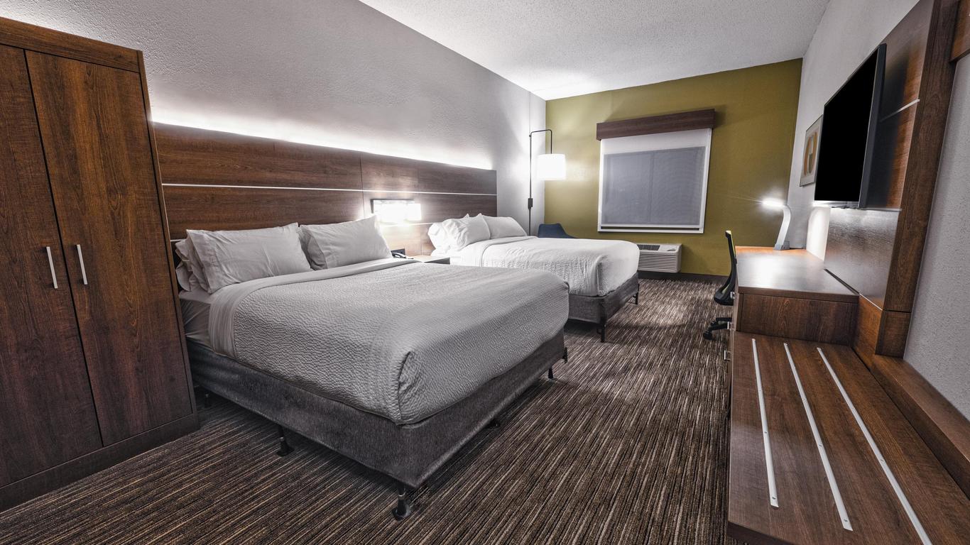 Holiday Inn Express Hotel & Suites Goshen, An IHG Hotel