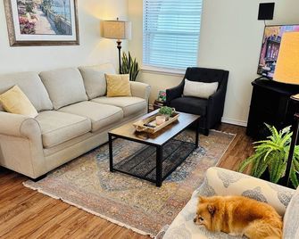 Cozy home in Schertz - Schertz - Sala de estar