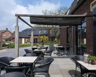 Hostellerie Horst - Horst - Patio