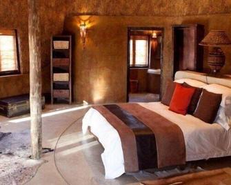 Naries Namakwa Retreat - Springbok - Habitación