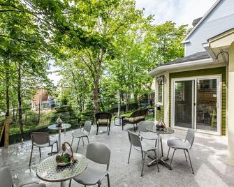 The Elizabeth Manor Guesthouse - St. John's - Patio