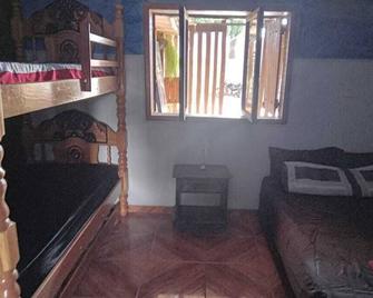 casarao24horas - Cuiabá - Habitación