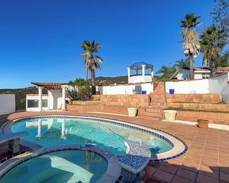 Private Home On 10 Acres - Heated Salt Pool & Jacuzzi, Mountain & City Views, Horseshoes, Basketball, Bbq, Golf Putting, Foosball, Croquet, Bose Stereo, White Cotton Bedding - Hilltop Hacienda, Pool Heat Optional - Jamul - Pool