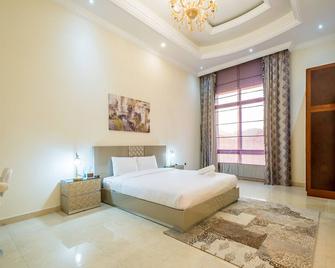 Luxurious 9BR Villa w/ Farm & Mountain View, Sharm by Deluxe Holiday Homes - Fujairah - Habitació