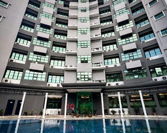 Stallions Suite - George Town - Building