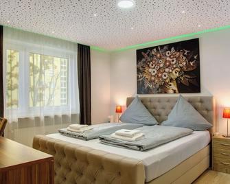 Modern Apartments Neuburg 2 - New - Neuburg an der Donau - Schlafzimmer
