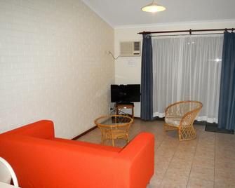 Wildsights Villas - Monkey Mia - Living room