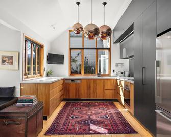 Arrowdale Country Retreat - Arrowtown - Kitchen