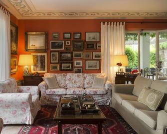 Villa Mirella Beach - Marina Palmense - Living room