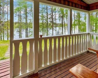 Holiday Home Haapala by Interhome - Posio - Balcón