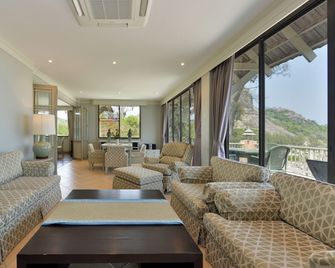Anantasila Beach Resort Hua Hin - Hua Hin - Huiskamer