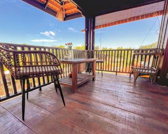 Samroas Homestay - Nom Pen - Balcón