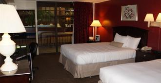 Altoona Grand Hotel & Conference Center - Altoona - Bedroom