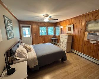 Welcome To The Firefly Cottage At Higgins Lake! - Roscommon - Habitación