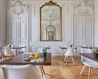 Appart Hotel Odalys City Montpellier Les Occitanes - Montpellier - Restaurant