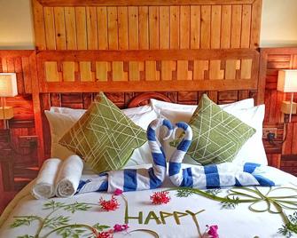 The Corbin Guest House - Fehendhoo - Bedroom