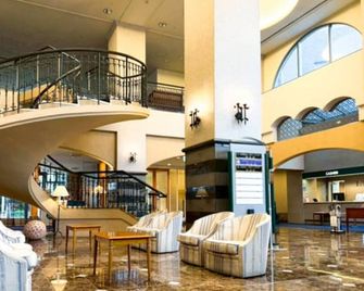 Hotel Livemax Nagasaki Airport - Ōmura - Lobby