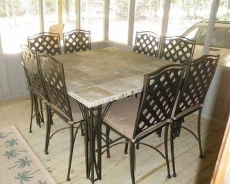 Eden Isle Cabin In Heber Springs Sleeps 12, 10 Beds At Greers Ferry Lake 4b,3ba - Heber Springs - Dining room