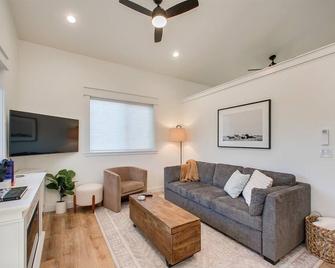 The Bronco House - Boise - Living room