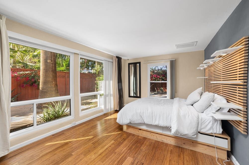 Spanish-Style Retreat - פאלם ספירנגס - חדר שינה