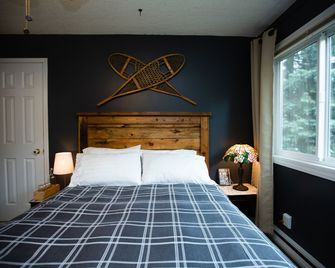 Alpenrose Revelstoke Bed & Breakfast - רבלסטוק - חדר שינה