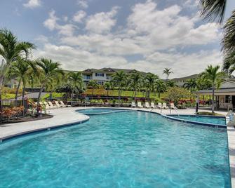 Tropical Kona Resort Townhome Patio and Ocean Views - Kailua-Kona - Pool
