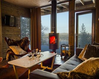 Arctic Treehouse Hotel - Рованіемі - Вітальня