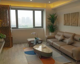 120m2, 2-bedroom apart in Embassy Area, Lake view - Hanoi - Living room