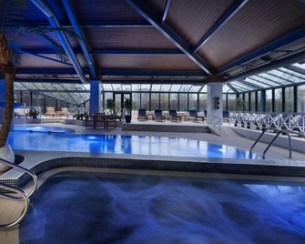 Delta Hotels by Marriott Peterborough - Peterborough - Svømmebasseng