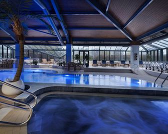 دلتا هوتلز باي ماريوت بيتربورو - بيتربورو - حوض السباحة