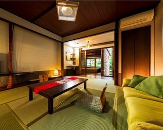 Ryokan Shoen - Ureshino - Huiskamer