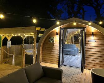 Calon - Tenby - Gebäude