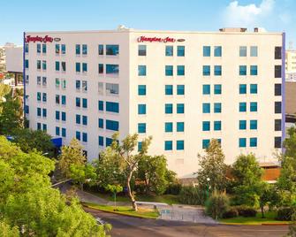 Hampton Inn by Hilton Guadalajara/Expo - Guadalajara - Building