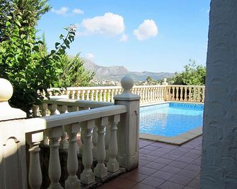 Stunning Hillside Position With Private Pool And Shady Garden - Orba - Pool