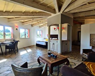 Le Roc E Fiori Hotel - Teritoria - Porto-Vecchio - Living room
