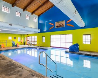 Stoney Creek Hotel Kansas City - Independence - Independence - Piscina