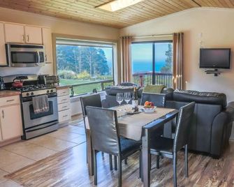 Cottages at Little River Cove - Little River - Dining room