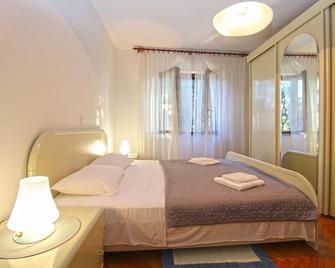 Apartments Evelina 1057 - Pula - Yatak Odası