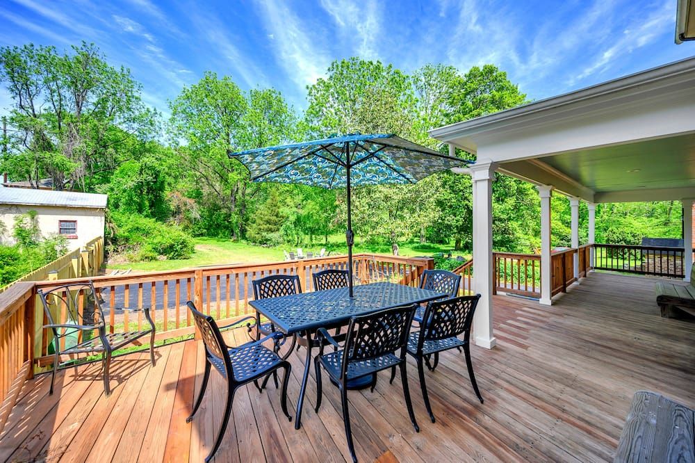 Balcony view of The Bazil Gordon House