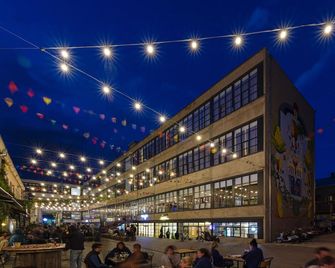 Fabrika Hostel & Suites - Tiflis - Edificio