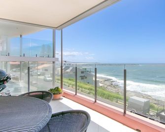 Shadows on Convent 2 - 4 bedrooms - Yamba - Varanda