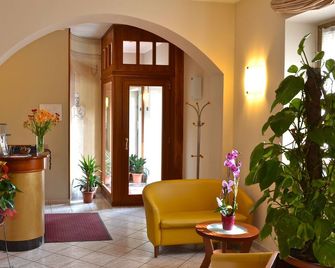 Hotel Cavour - Asti - Lobby