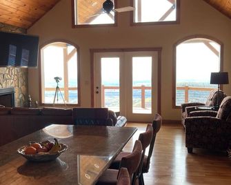 On a clear day you can see . . . 7 Counties and 2 States! - Galax - Dining room