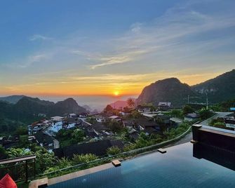 Oasis Phamee - Mae Sai - Басейн