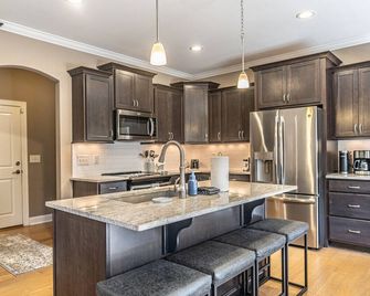 Mulligan Manor Downtown Southern Pines - Southern Pines - Kitchen