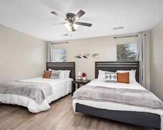 Price Drop! Entire 4br[10% Off]home| Wi-Fi & More-MD - Cypress - Bedroom