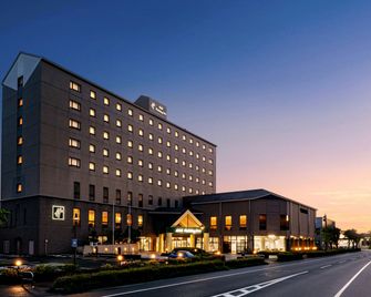 ANA Holiday Inn Tosu by IHG - Tosu - Edificio