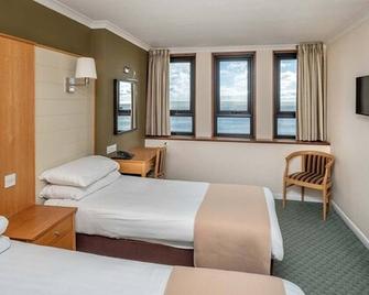Trouville Hotel by Compass Hospitality - Sandown - Bedroom