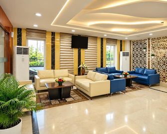 The Altruist Hitech Hotel - Hyderabad - Lobby