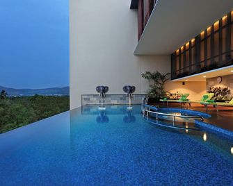 Fortune Select Omr Chennai - Madrás - Piscina